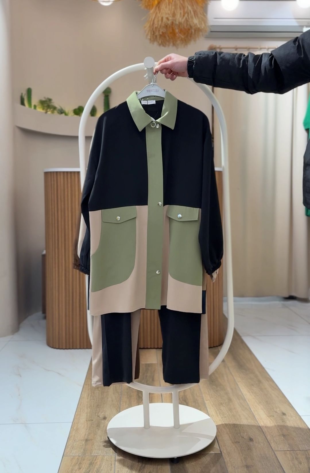 Renk Bloklu Tunik & Lastik Bel Pantolon Takımı SİYAH - 44