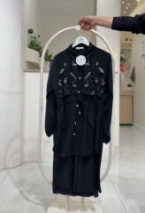 Nakış Detaylı İthal Tensel Kumaş İkili Takım – Şık ve Konforlu Günlük & Özel Kombin