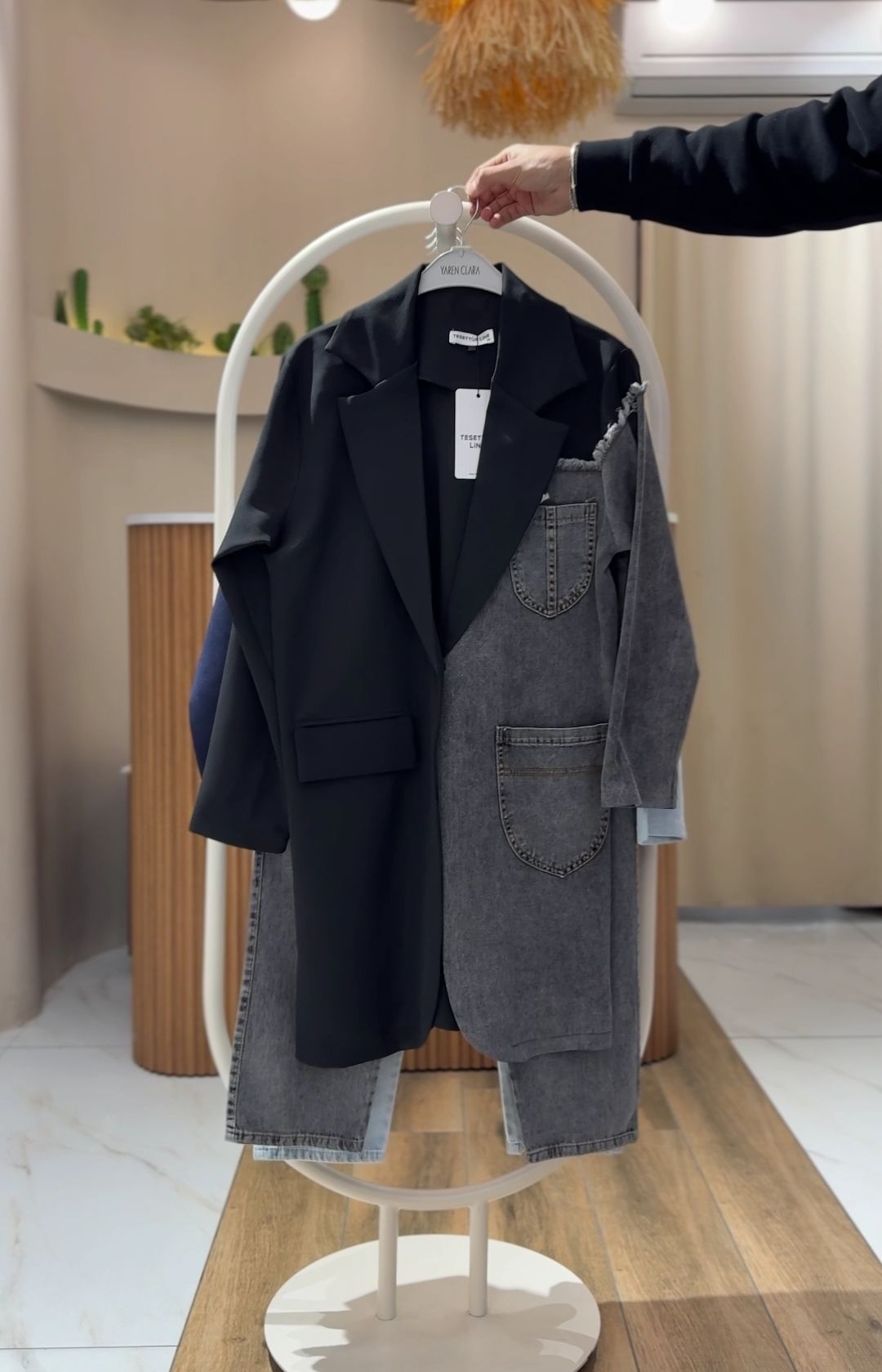 KOT DETAYLI CEKETLİ TAKIM