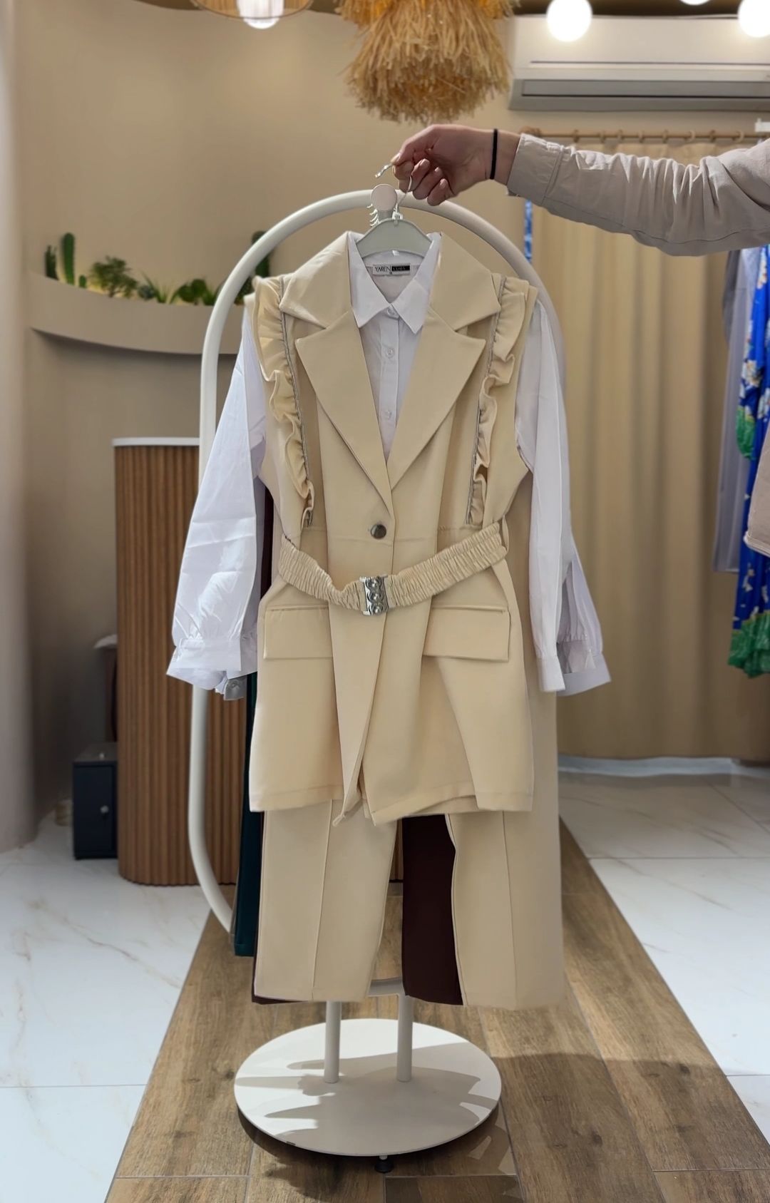 YENİ SEZON  YELEKLİ TAKIM KREM - 38