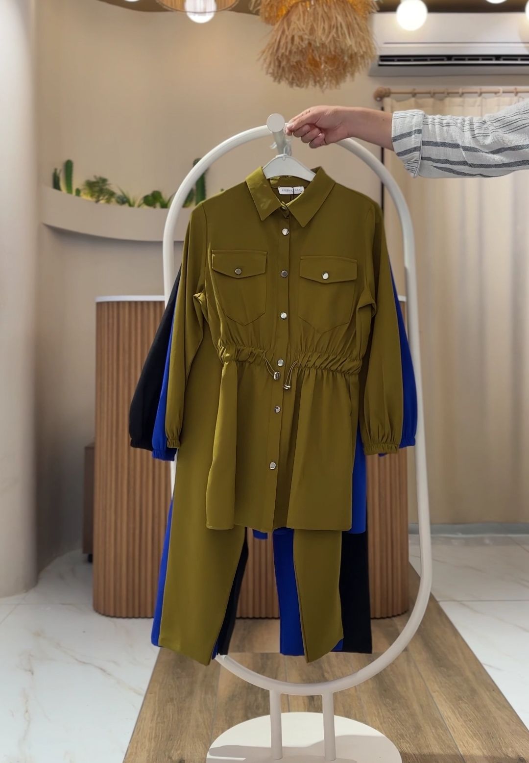 4 Mevsim Kumaş Tesettür Takım ( 1 BEDEN BÜYÜK ALIN )