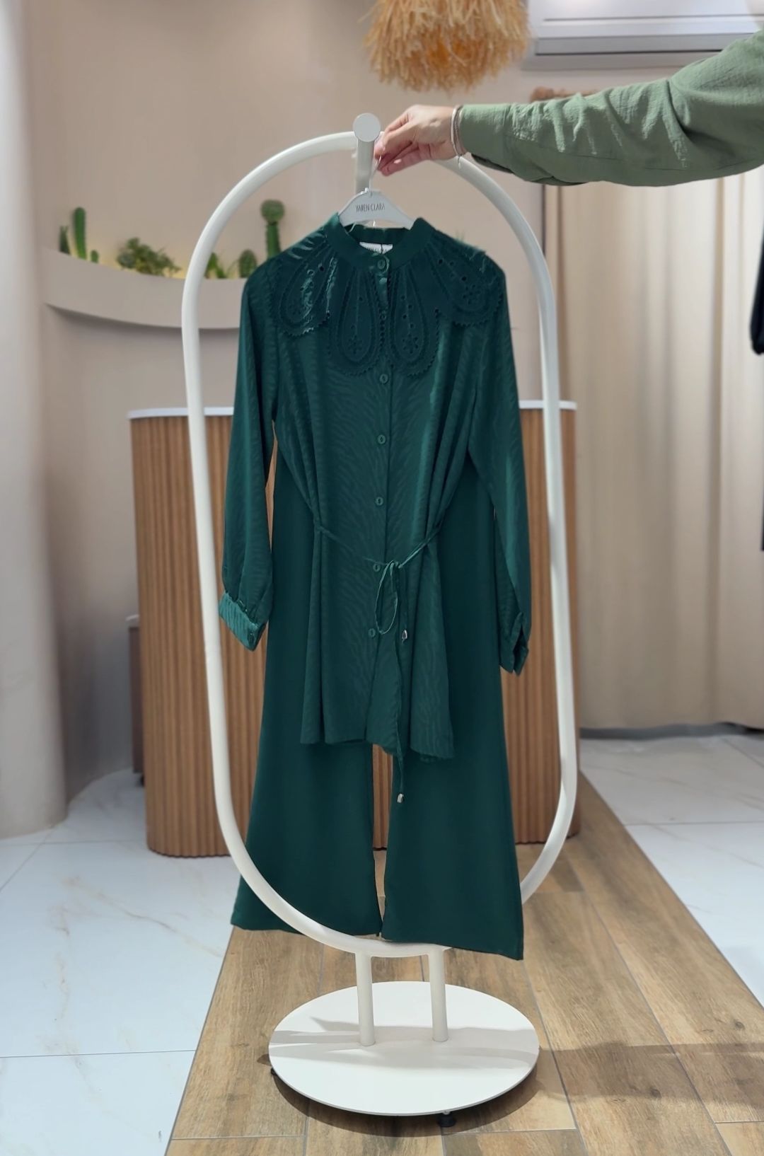 YAKA DETAYLI 2'Lİ TAKIM ZÜMRÜT - 40