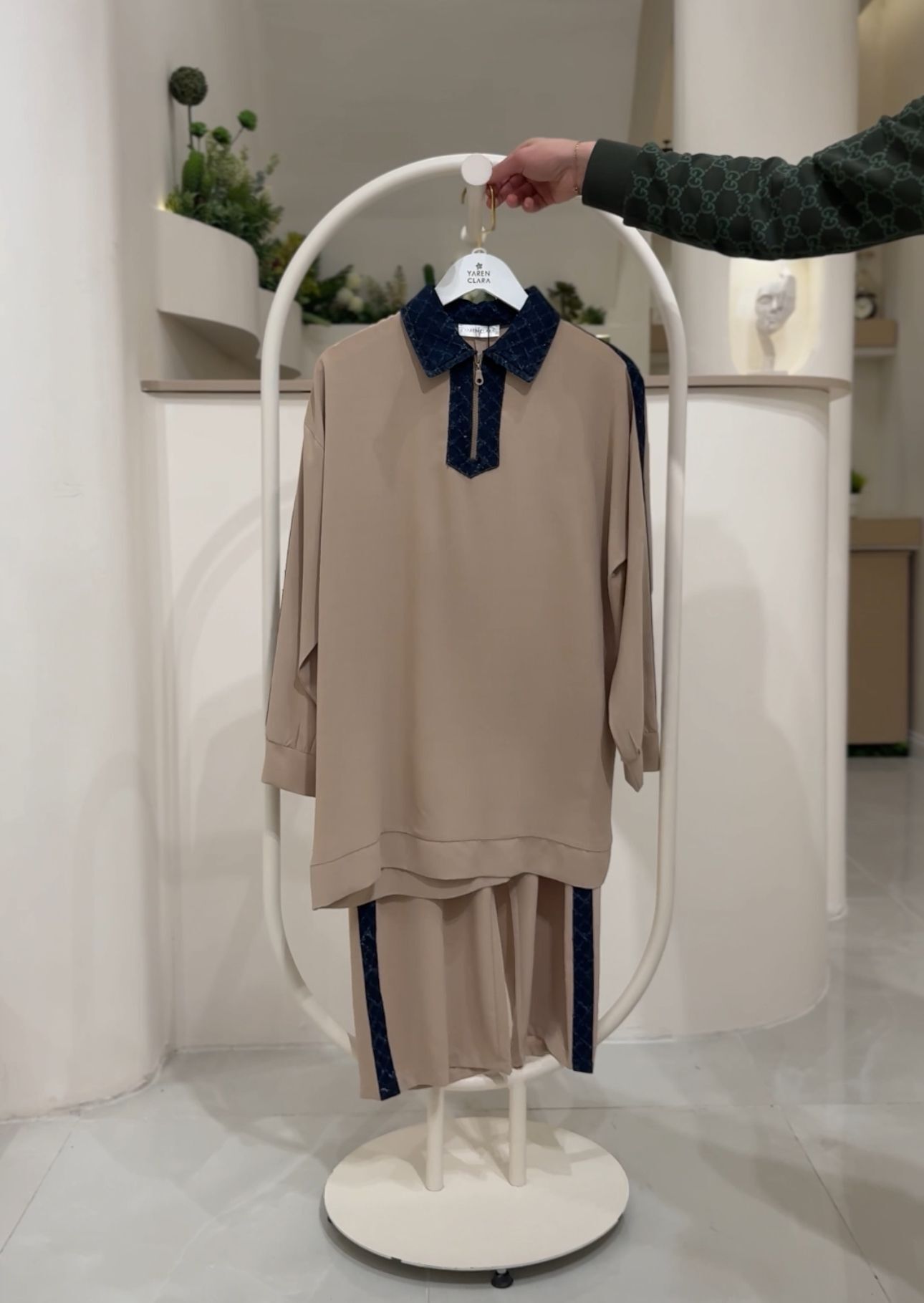 Modern Detaylı  Pantolon Takım – Fermuarlı Denim Yaka KREM - 38-40